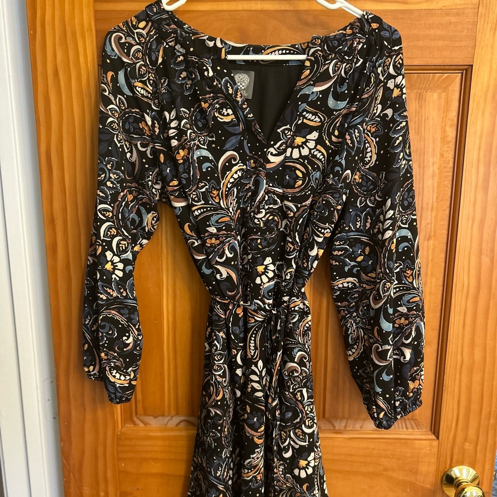 Vince Camuto Black and Gold Paisley Long Sleeve Dress